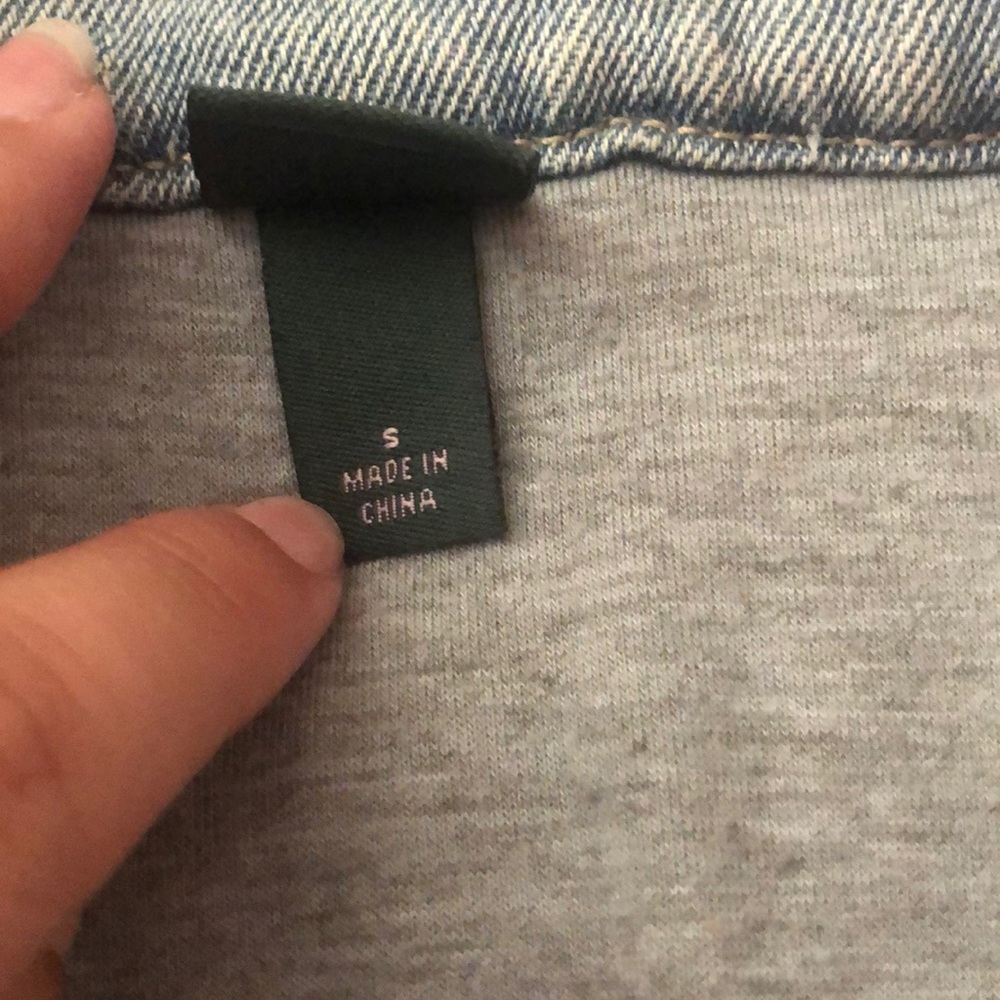 Jean jacket - Picture 2 of 4